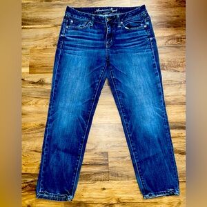 American Eagle Slouchy stretch jeans size 4